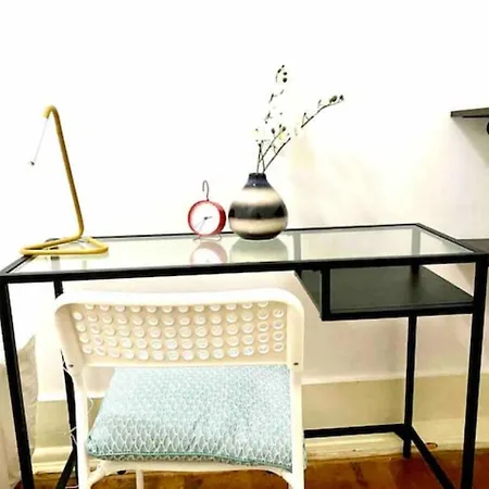 Romantic Chiado 7 -Private Small Single Room With No Outside Window-3